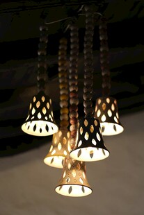 复古风格吊灯营造温馨氛围