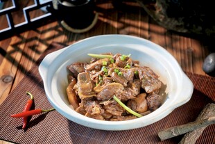美味砂锅牛肉