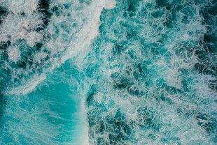 碧蓝海浪特写