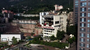 城市老旧建筑俯瞰景象