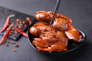 美味卤味鸡翅诱人呈现