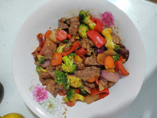 蔬菜炒肉片