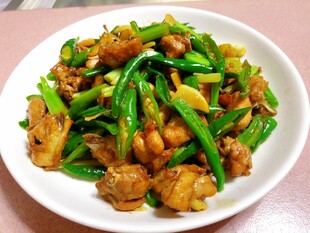 青椒炒鸡块