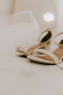 优雅米色新娘高跟鞋