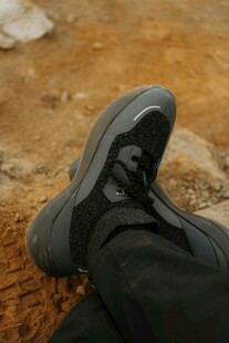 户外徒步鞋特写