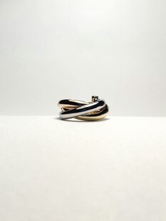 简约黑白戒指饰品展示