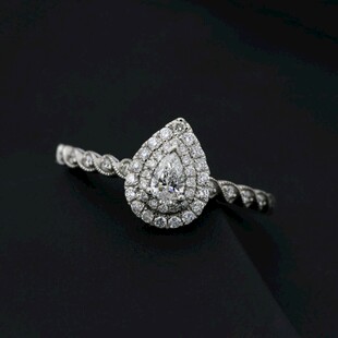 水滴形钻石手链闪耀夺目