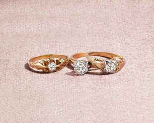 精致钻石金戒指饰品