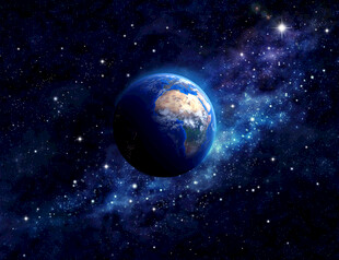 宇宙中的蓝色地球