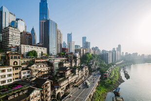 重庆城市河畔壮丽景观