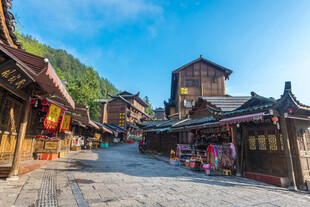 古色古香的传统村落街道