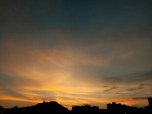 城市黄昏天空绚丽景象