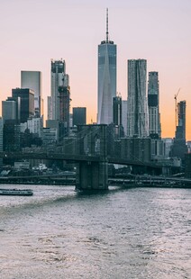 黄昏下的纽约城市天际线