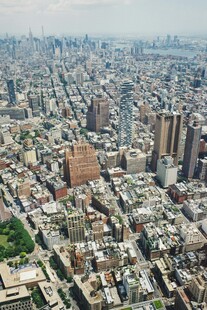 俯瞰繁华都市景象