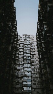 高楼林立的城市景象