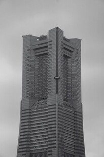 高耸入云的独特建筑