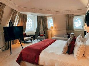 豪华舒适的现代风格卧室