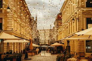 欧式街道的惬意休闲场景