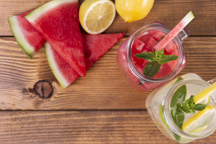 夏日清爽水果饮品组合