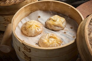 竹笼里的美味小笼包