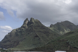  云雾 山峰 