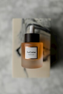 精致香氛瓶展示