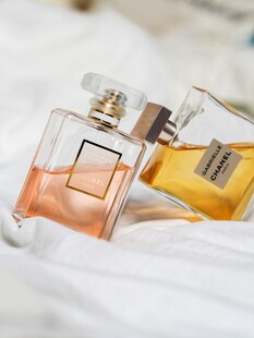 精致香水瓶展示