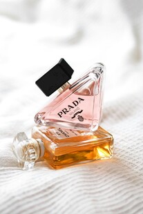 精致香水瓶展示