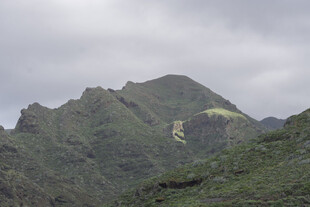 山峰 云雾