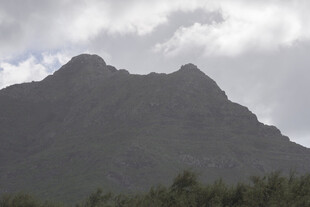 山峦 云雾 