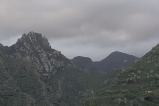 山峰 云雾