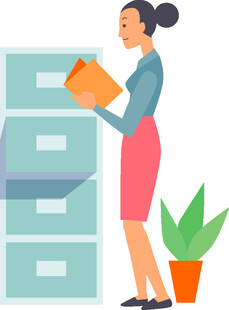 女士整理文件柜中的文件