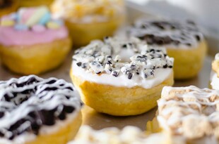 美味多样的装饰小甜点