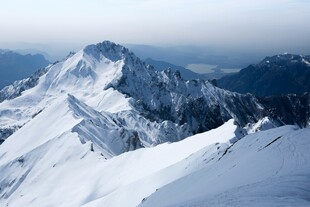 壮丽雪山景观