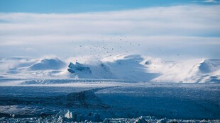 壮丽雪山景观
