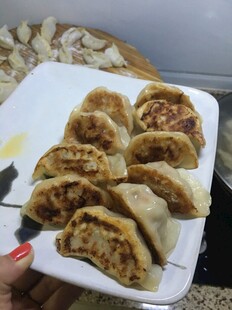 美味肉馅煎饺诱人呈现