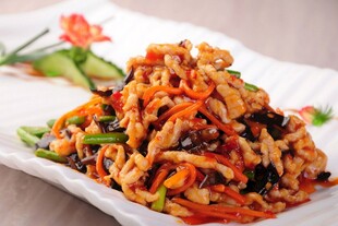 美味鱼香肉丝摆盘精致