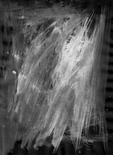 黑白抽象笔触艺术画面