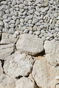 石块堆砌的地面纹理