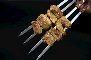 美味烤肉串诱人呈现