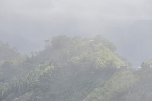 云雾 山峦 
