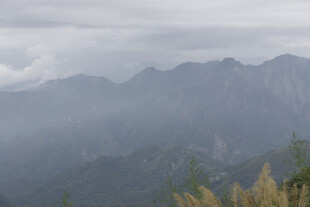 山峦 云雾 