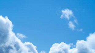 蓝天白云美景