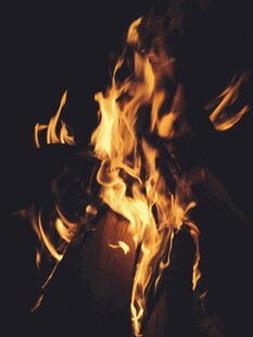 熊熊燃烧的火焰