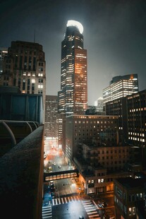 城市夜景俯瞰繁华景象