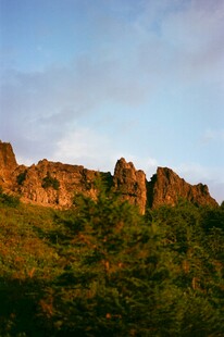 夕阳下的壮丽山峦