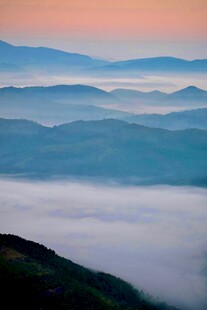 山间云海日出美景