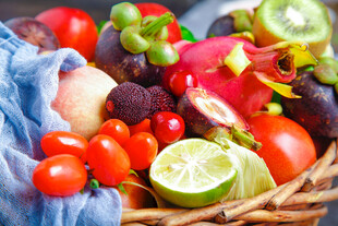 多彩新鲜果蔬篮