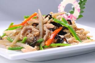 莲菜炒肉丝