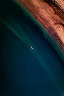 深海中的一抹神秘光芒